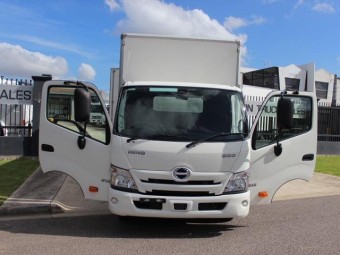 Hino 300-series 2022 Used