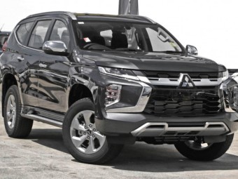 Mitsubishi Pajero Sport 2025 Demo